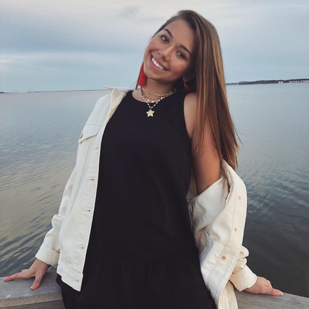 Meet your Posher, Charlotte